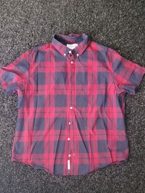 Goodfellow & Co Red and BlacK Plaid Short Sleeve Button-Down Shirt